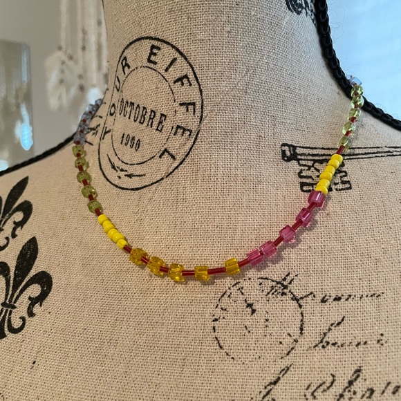 🌈 Rainbow Carnival Glass Beaded Necklace - Picture 2 of 4